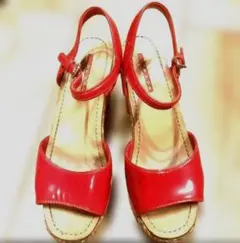 【送料無料】【2回使用】PRADA 赤 本革 ヒールサンダル　24cm