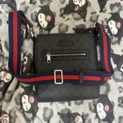 GUCCI GGスプリーム ショルダーバッグ