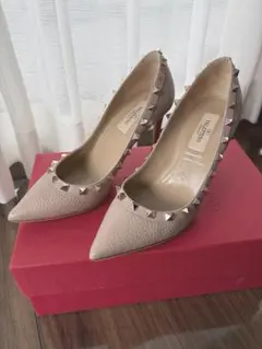 VALENTINO ロックスタッズパンプスのサムネイル