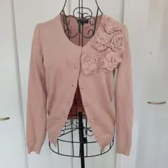 「ロペ」フラワーモチーフ付きカーディガン