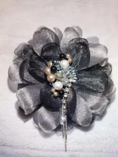 花　コサージュ　黒