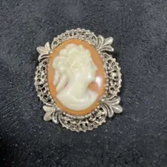 カメオデザイン ブローチ シルバー調