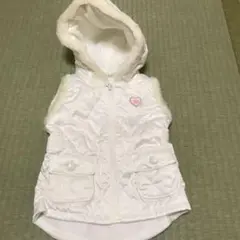 【値下げしました】ベビーGAPベスト アウター　光沢感ある白　女児70〜80㎝