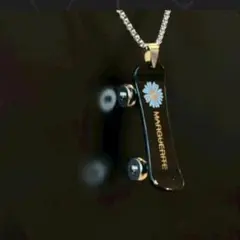 スケボー　ネックレス　メンズ　レディース　ブラック　スポーツ　カジュアル　花