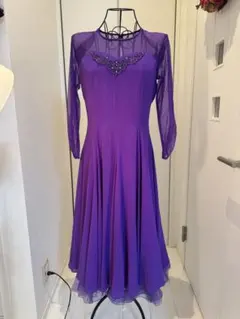 紫のダンスドレス