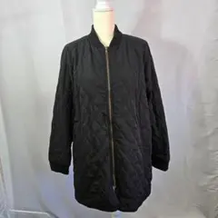 未使用品　黒のキルティングジャケット　コート