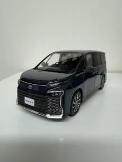 トヨタ　VOXY ヴォクシー　カラーサンプルのサムネイル