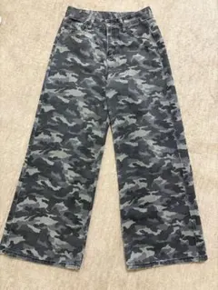 美品 カモフラ ワイドデニム Lサイズ ゆったりシルエット