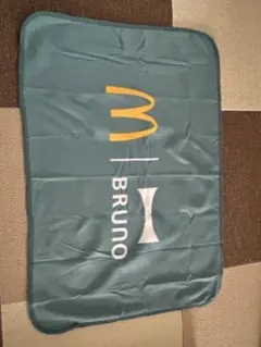 マクドナルド BRUNO ロゴ入りブランケット