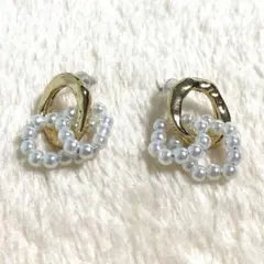 ゴールドパールフープピアス　可愛い　お洒落　個性的　カジュアル　新品