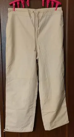 【新品、未使用】ベージュ　パンツ