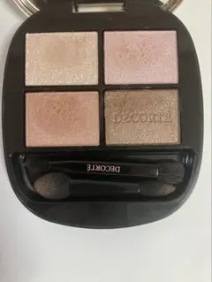 コスメデコルテ　スキンシャドウデザイニングパレット 03 Wisteria