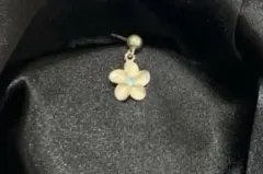 匿名発送★ ハワイアンジュエリー プルメリア ピアス　片耳