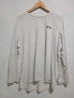 UNDER ARMOUR ホワイト アンダーシャツ インナーシャツ　XXL