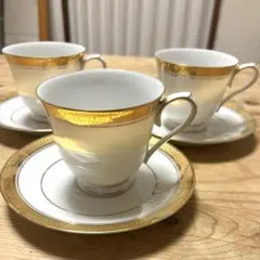 金色の縁取りカップとソーサー3セットnoritake