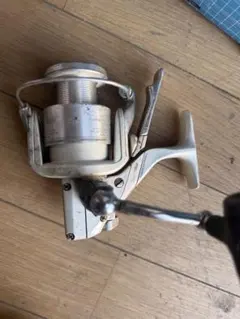 CRECIA SPIN GLB2500SV 磯用 オールドリール ヴィンテージ CRECIA SPIN GLB2500SV 磯用 オールドリール ヴィンテージ