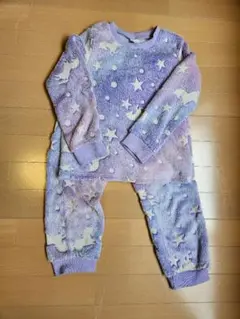 薄紫色 星柄 フリースパジャマ 7Y　120cm