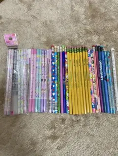 新品　キャラクター柄 鉛筆　35本セット 2B 3B HB 女の子　まとめ売り