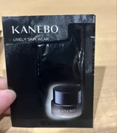 KANEBO ライブリースキンウェア　オークルB 0.5g×7