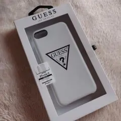 新品GUESS iPhone8 SE スマホケースのサムネイル