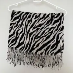 CECIL McBEE ゼブラ柄ストール