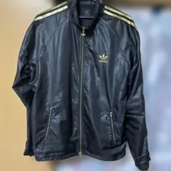 adidas ブラックジャケット ゴールドストライプ