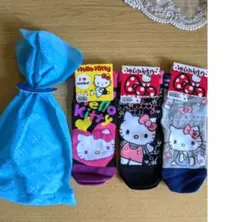 00s❋ヴィンテージHello Kitty 靴下ソックス 3足セットサンリオのサムネイル