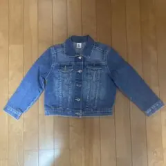 デニムジャケット ハート型ボタン付き