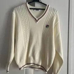 FILA アイボリー Vネックニット　スクールニット　ゴルフウェアなど　フィラ