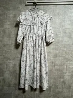 花柄フリル襟バルーンスリーブワンピース M