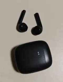 Baseus ブラック ワイヤレスイヤホン 充電ケース付き Type-C