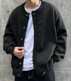 A.P.C. アーペーセー ウール スタジャン JULES TOURNIER 黒 A.P.C. アーペーセー ウール スタジャン JULES TOURNIER 黒 A.P.C.