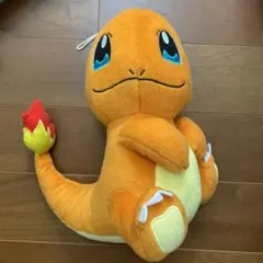 ヒトカゲ　ポケットモンスター　人形