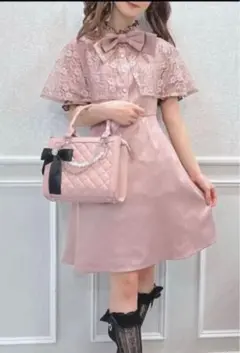 眞白ありす　しまむら　コラボ　ワンピース　ケープ付きレースワンピース（中桃）のサムネイル