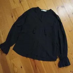 美品 AZUL by moussy 長袖カットソー黒