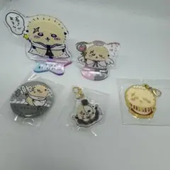 【新品未使用】ちいかわ ラッコ5点まとめ売り アクスタ＆缶バッジ＆チャーム