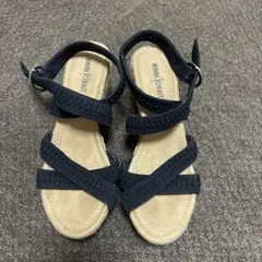 MINNETONKA ウェッジソール サンダル ブラックのサムネイル