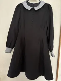 黒のチェック襟Aラインワンピース