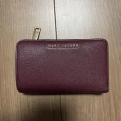 MARC JACOBS ワインレッド 二つ折り財布