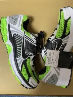 新品　ナイキ　ズームボメロ　5 SE SP