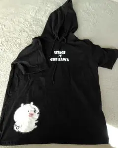 ちいかわ　USAGI VS CHIIKAWA フード付きTシャツ