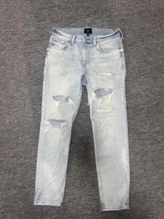 H&M ライトブルーダメージスキニージーンズ
