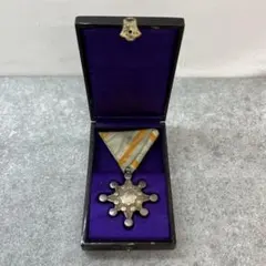軍功勲章 バッジ ケース付き シルバーメダル 記章 コレクション - メルカリ