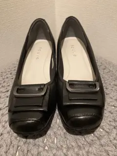 fauve 黒 バックル付き パンプスのサムネイル