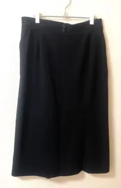 ノアンヌ　スリット入りスカート