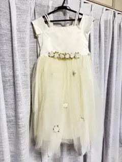 フォーマルドレス クリーム色 花刺繍