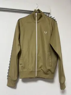 FRED PERRY トラックジャケット　ベージュ
