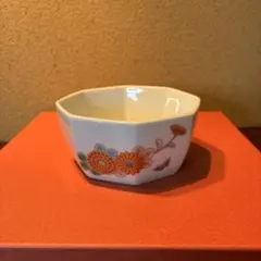 深川製磁　八角形の花柄食器