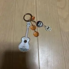 ディズニーストア　キーチェーン　リメンバーミー　ミゲル　キーホルダー