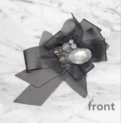 【上品コサージュ】グレー×シルバー リボン ビジュー フォーマル 結婚式 卒業式